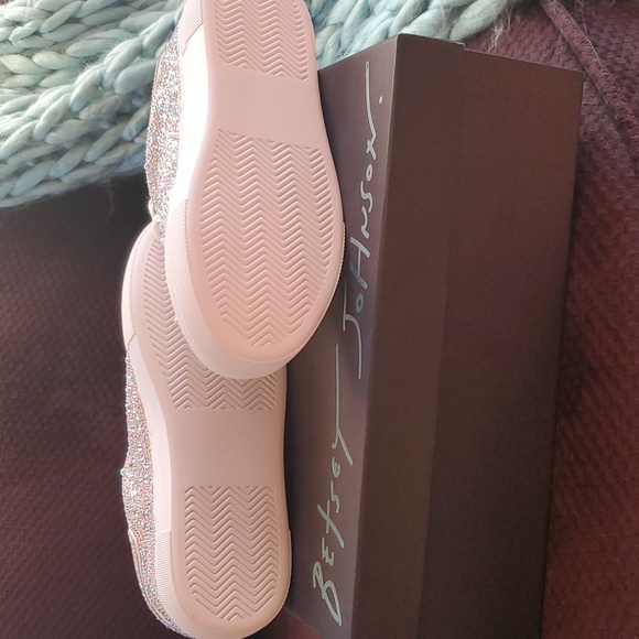 Betsy Johnson Iridescent rhinestone tennis shoes. New 6.5 - Picture 8 of 9